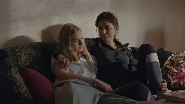 Video Reference: People, Sitting, Fun, Event, Leg, Room, Photography, Conversation, Comfort, Family