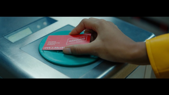 Video Reference: Finger, Hand, Nail, Material property, Thumb