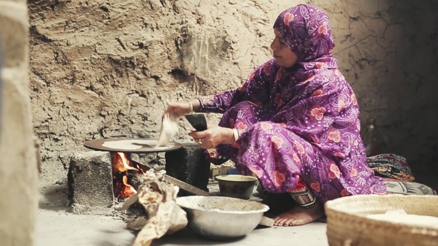 Video Reference: Human, Adaptation, Sitting, Child