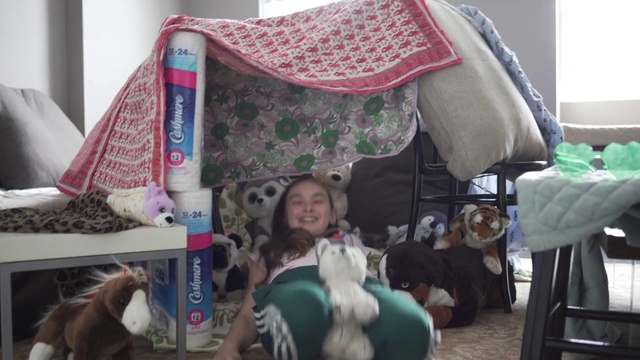 Video Reference: Room, Child