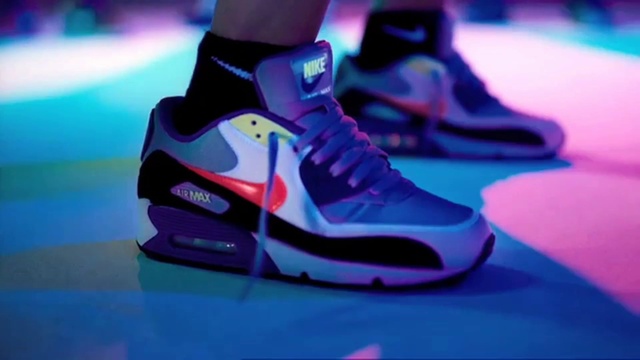 Video Reference: Shoe, Footwear, Sneakers, Blue, Purple, Sportswear, Pink, Violet, Electric blue, Basketball shoe