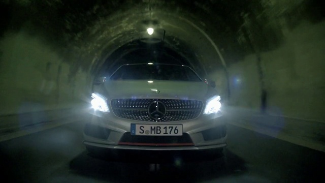 Video Reference: Vehicle, Automotive design, Car, Luxury vehicle, Headlamp, Light, Motor vehicle, Automotive lighting, Lighting, Mercedes-benz