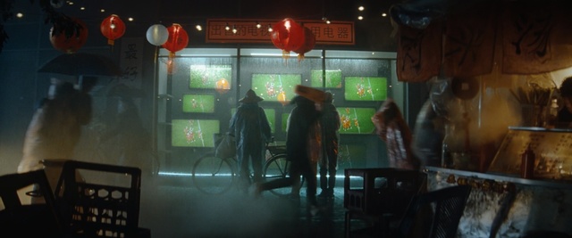 Video Reference: slot, slot machine, machine, device, restaurant