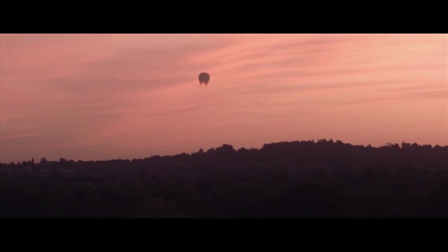 Video Reference: sky, atmosphere, hot air ballooning, red sky at morning, nature, dawn, sunrise, afterglow, horizon, daytime
