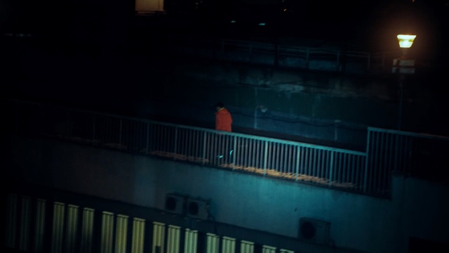 Video Reference: Light, Night, Line, Technology, Darkness, Electronic device, Electronic instrument, Midnight