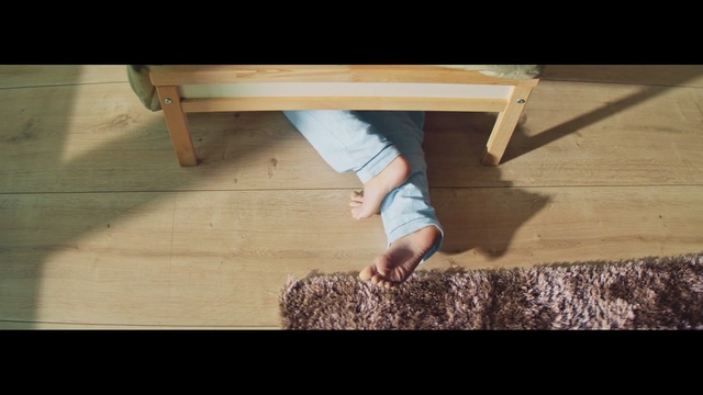 Video Reference: Floor, Leg, Wood, Hardwood, Flooring, Foot, Human leg, Wood stain, Table