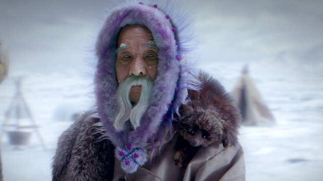 Video Reference: Fur, Purple, Fur clothing, Snout, Headgear, Beard, Mouth, Textile, Facial hair, Freezing