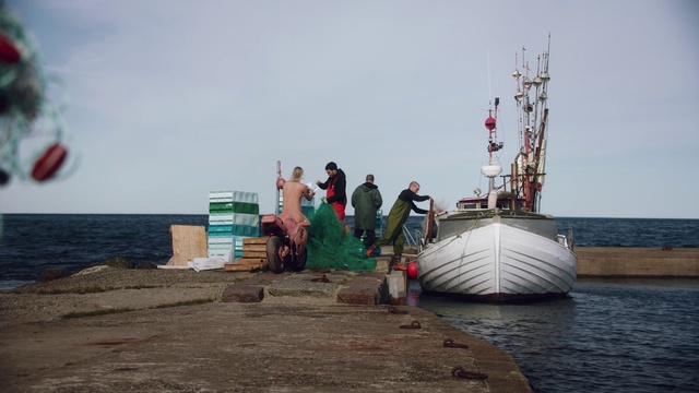 Video Reference: Vehicle, Boat, Water transportation, Watercraft, Tourism, Sea, Ship, Vacation