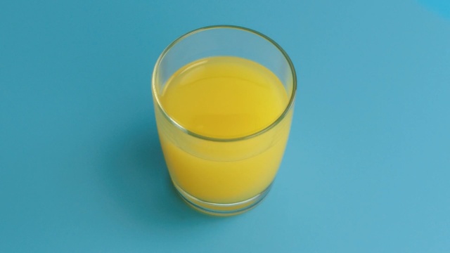 Video Reference: juice, glass, drink, beverage, cup, sour, liquid, cold, alcohol, refreshment, healthy