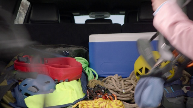 Video Reference: Trunk, Auto part, Plastic