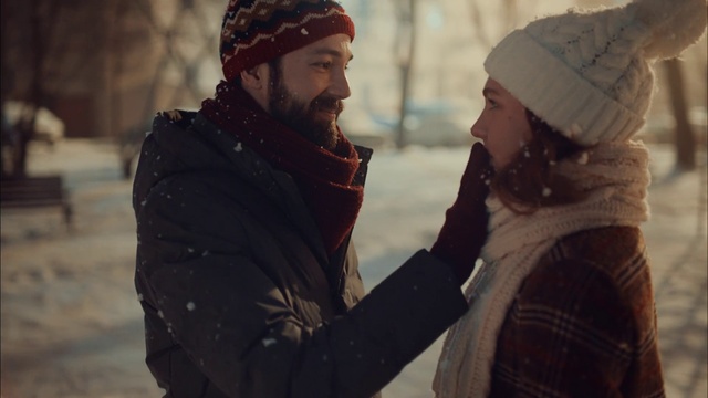 Video Reference: Winter, Snow, Knit cap, Human, Headgear, Beard, Facial hair, Adaptation, Beanie, Freezing