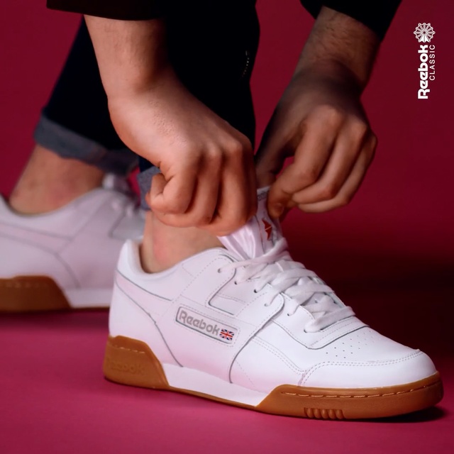 Video Reference: Shoe, Footwear, White, Sneakers, Walking shoe, Skate shoe, Athletic shoe, Outdoor shoe, Sportswear, Leg