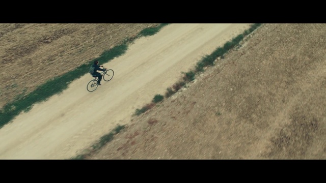 Video Reference: Bicycle, Vehicle, Freestyle bmx, Soil, Cycling, Extreme sport, Cycle sport, Mountain bike, Sports equipment, Recreation