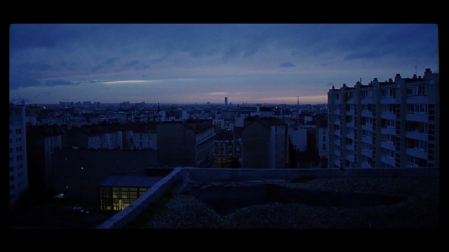 Video Reference: sky, landmark, urban area, cloud, atmosphere, architecture, skyline, city, metropolis, morning