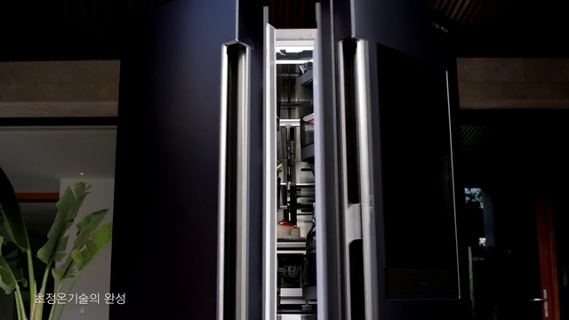 Video Reference: Room, Window, Architecture, Door, Glass, House