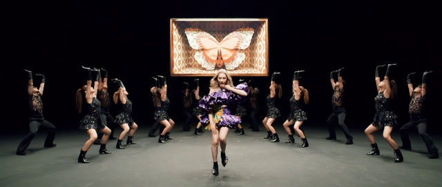 Video Reference: Fashion, Performance, Event, Performance art, Choreography, Dancer, Performing arts, Fashion show, Runway, Fashion model