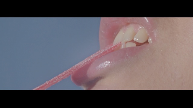 Video Reference: Tooth, Skin, Face, Nose, Lip, Close-up, Mouth, Organ, Jaw, Cheek