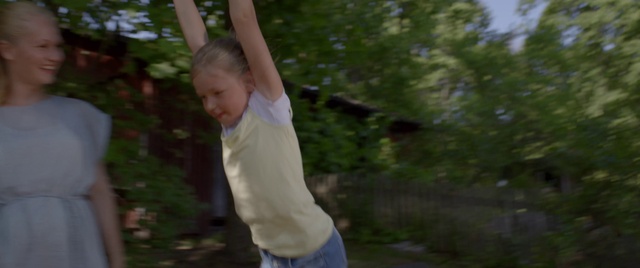 Video Reference: Photograph, Nature, Standing, Tree, Fun, Arm, Leaf, Photography, Branch, Sunlight