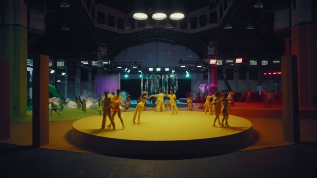 Video Reference: Entertainment, Performance, Stage, Performing arts, Performance art, Lighting, Event, Theatre, Choreography, Dance