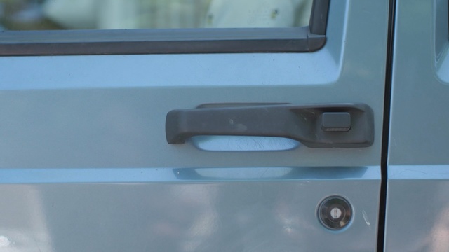 Video Reference: Vehicle door, Automotive exterior, Door handle, Vehicle, Car, Door, Window