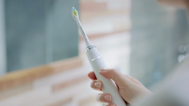Video Reference: Toothbrush, Skin, Brush, Nail, Hand, Finger, Personal care, Tooth brushing, Person