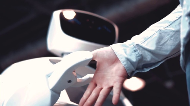 Video Reference: Hand, Arm, Finger, Auto part, Shoe, Nail, Thumb, Gesture