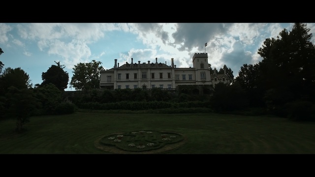 Video Reference: Estate, Mansion, Palace, Building, Sky, Château, Stately home, Grass, Castle, Architecture