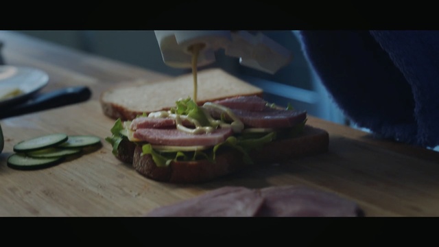 Video Reference: food, hamburger, finger food, meat, cuisine