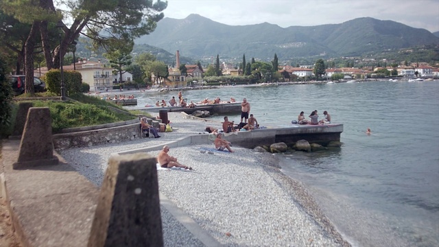 Video Reference: Waterway, Coast, River, Sea, Tourism, Vehicle, Beach, Boat, Coastal and oceanic landforms, Bay