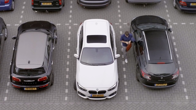 Video Reference: Land vehicle, Vehicle, Car, Motor vehicle, Automotive design, Parking, Luxury vehicle, Mode of transport, Automotive exterior