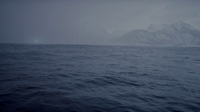 Video Reference: Body of water, Sea, Sky, Horizon, Ocean, Water, Atmospheric phenomenon, Sound, Calm, Wave