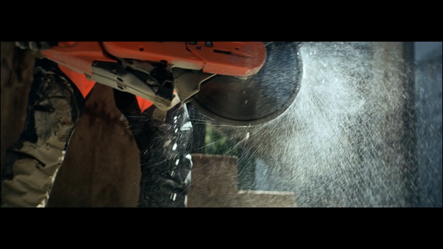 Video Reference: Tire, Automotive wheel system, Automotive tire, Auto part, Wheel, Metal, Vehicle brake, Art