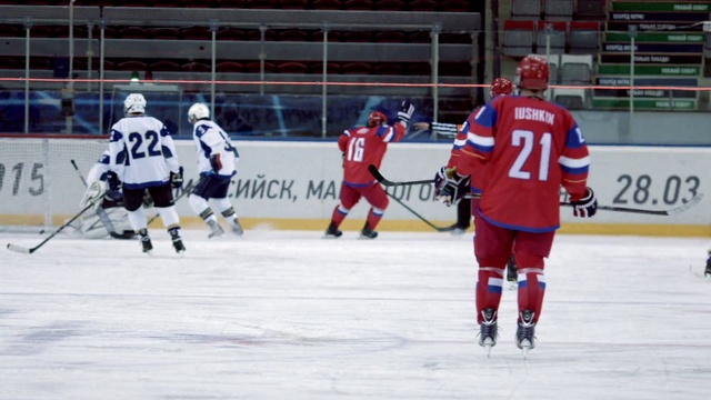 Video Reference: Player, College ice hockey, Sports, Sports gear, Hockey, Hockey protective equipment, Tournament, Sports equipment, Bandy, Ice hockey