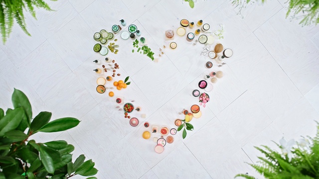 Video Reference: flora, leaf, flower, petal, jewellery, art, floral design, plant, flower arranging