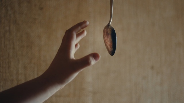 Video Reference: Hand, Finger, Wood, Spoon, Mouse, Hardwood, Cutlery, Thumb