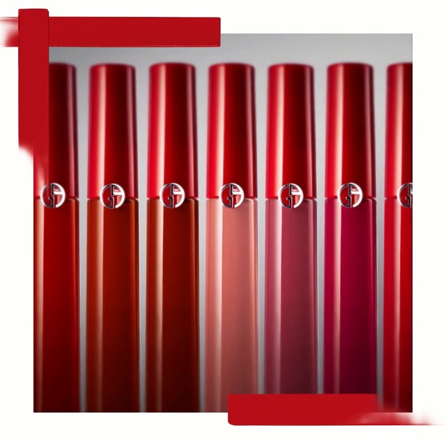 Video Reference: Red, Product, Rectangle, Curtain, Material property, Font, Textile, Roof, Plastic, Cylinder