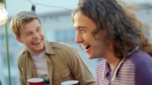 Video Reference: Facial expression, Conversation, Fun, Forehead, Happy, Friendship, Laugh, Smile, Human, Mouth, Person