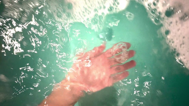 Video Reference: Water, Liquid, Fluid, Gesture, Aqua, Recreation, Leisure, Bathing, Swimming pool, Fun