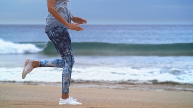 Video Reference: Leg, Knee, Fun, Jogging, Running, Sportswear, Trousers, Recreation, Vacation, Thigh