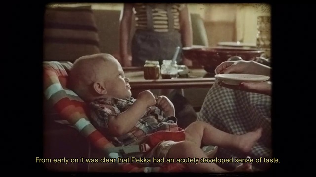 Video Reference: Child, Photo caption, Human, Cheek, Mouth, Interaction, Muscle, Human body, Flesh, Photography
