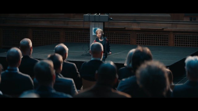 Video Reference: Performance, Audience, Fun, Screenshot, Crowd, Event, Stage, Choreography, Performance art, Performing arts