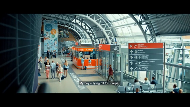 Video Reference: Transport, Metropolitan area, Mode of transport, Urban area, Advertising, Building, Public transport, Metropolis, Architecture, Vehicle, Person
