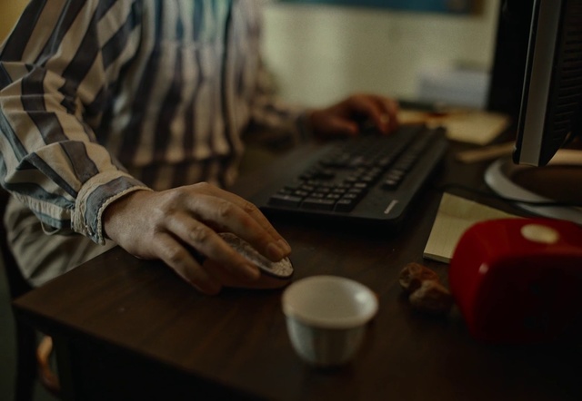 Video Reference: Hand, Finger, Technology, Electronic device, Computer keyboard, Typing, Photography, Laptop, Desk, Personal computer