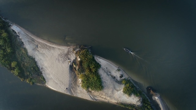 Video Reference: Sky, Aerial photography, Geological phenomenon, Mountain, Night, Landscape, Photography, Terrain, Coast, Road