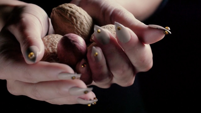 Video Reference: finger, nail, hand