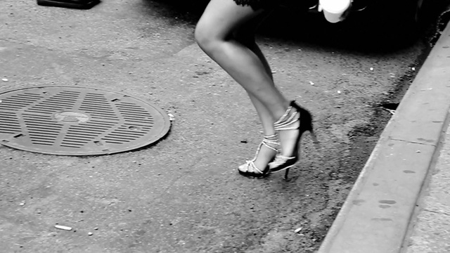 Video Reference: Human leg, Leg, White, Photograph, Black, Black-and-white, Monochrome, Footwear, Monochrome photography, Ankle