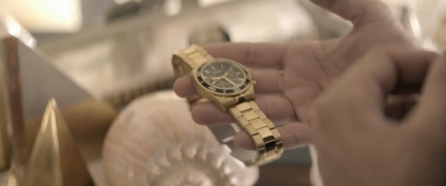 Video Reference: watch, wrist, metal, gold, product