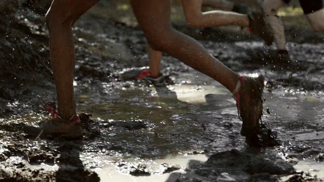 Video Reference: Water, Liquid, Leg, People in nature, Nature, Body of water, Recreation, Fun, Human leg, Thigh