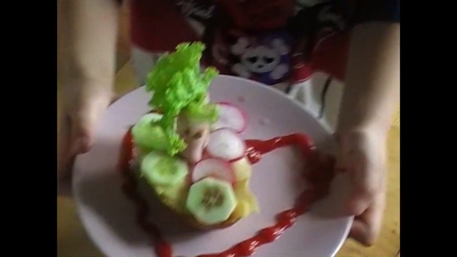 Video Reference: Food, Dish, Ingredient, Cuisine, Produce, Vegetable, Garnish, Recipe, Leaf vegetable, À la carte food