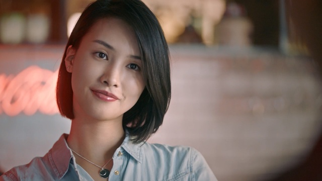 Video Reference: Hair, Face, Skin, Chin, Lady, Beauty, Hairstyle, Lip, Nose, Snapshot, Person